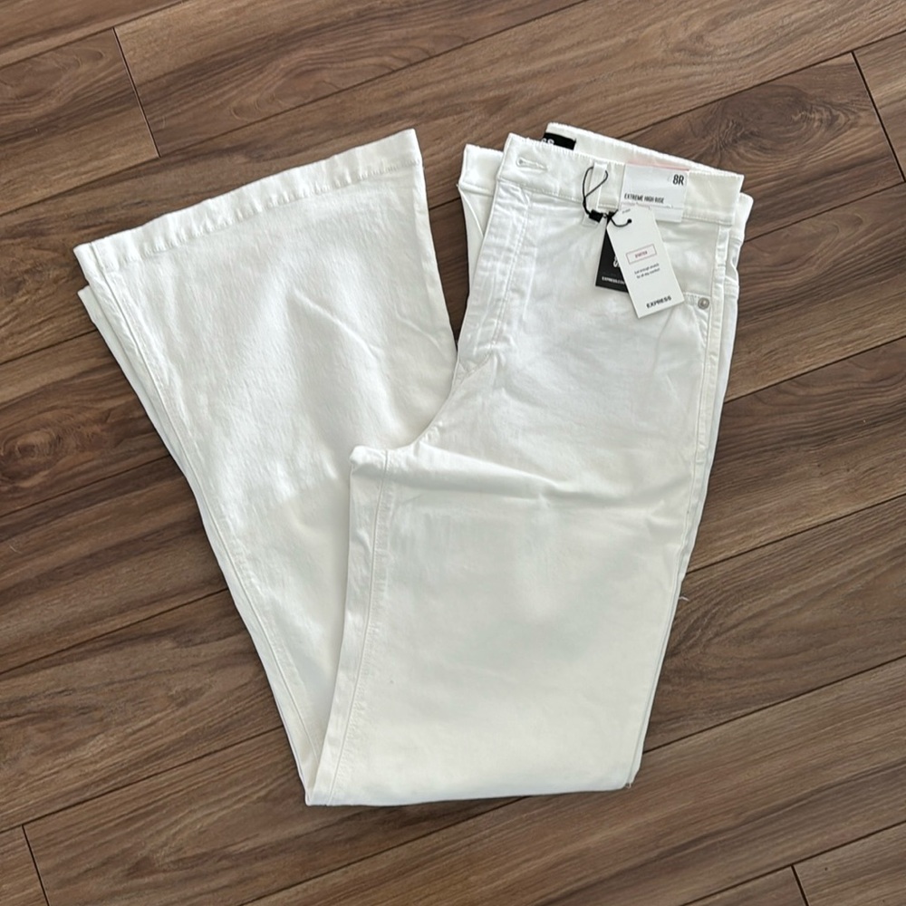 BRAND NEW EXPRESSION JEANS. WHITE SZ 8